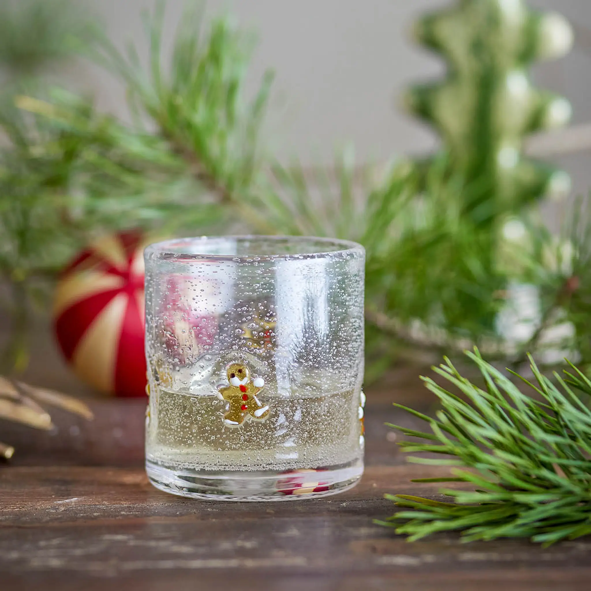 Bloomingville Debra vannglass 37 cl pepperkakemann hover