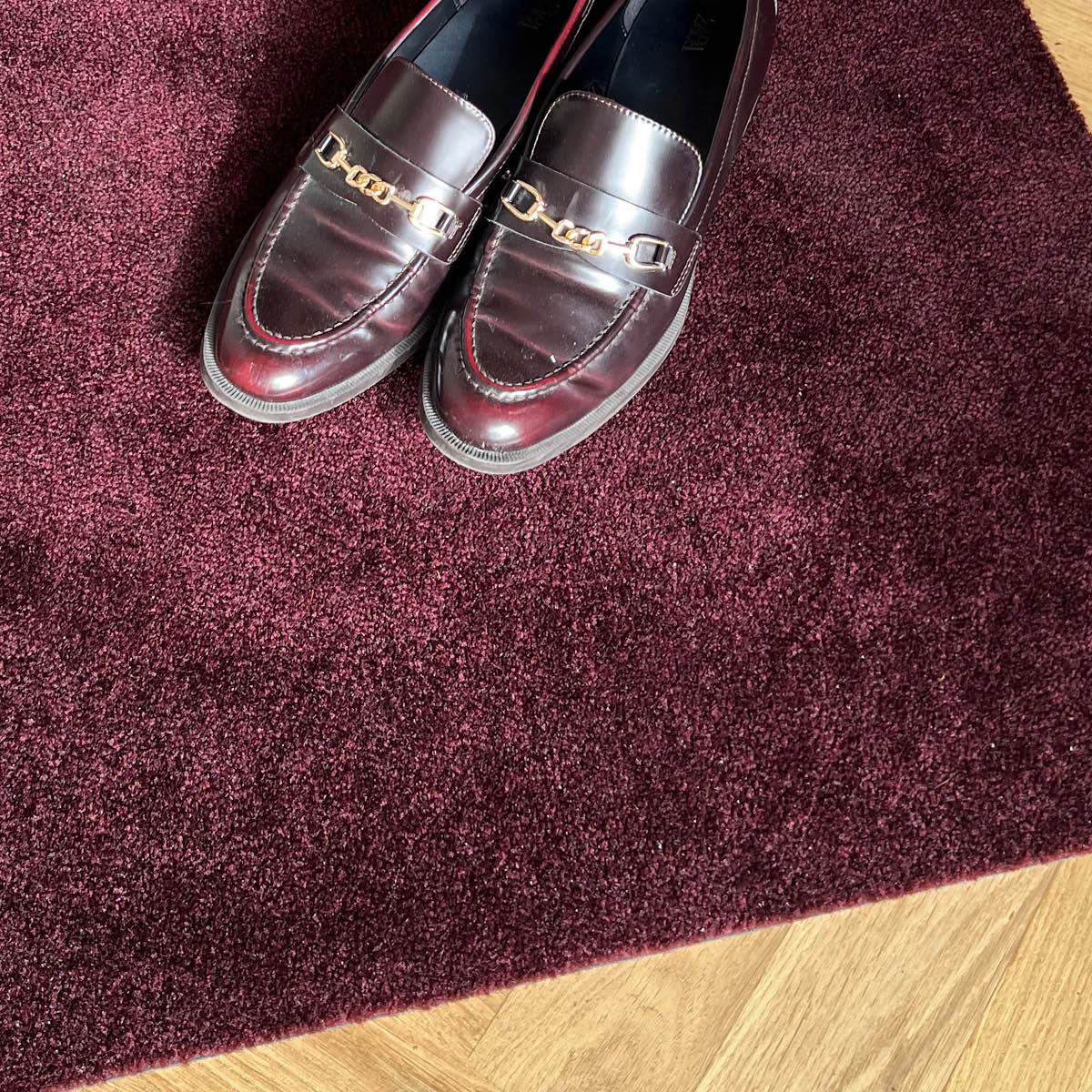 Tica Copenhagen Unicolor golvmatta 40x60 cm bordeaux