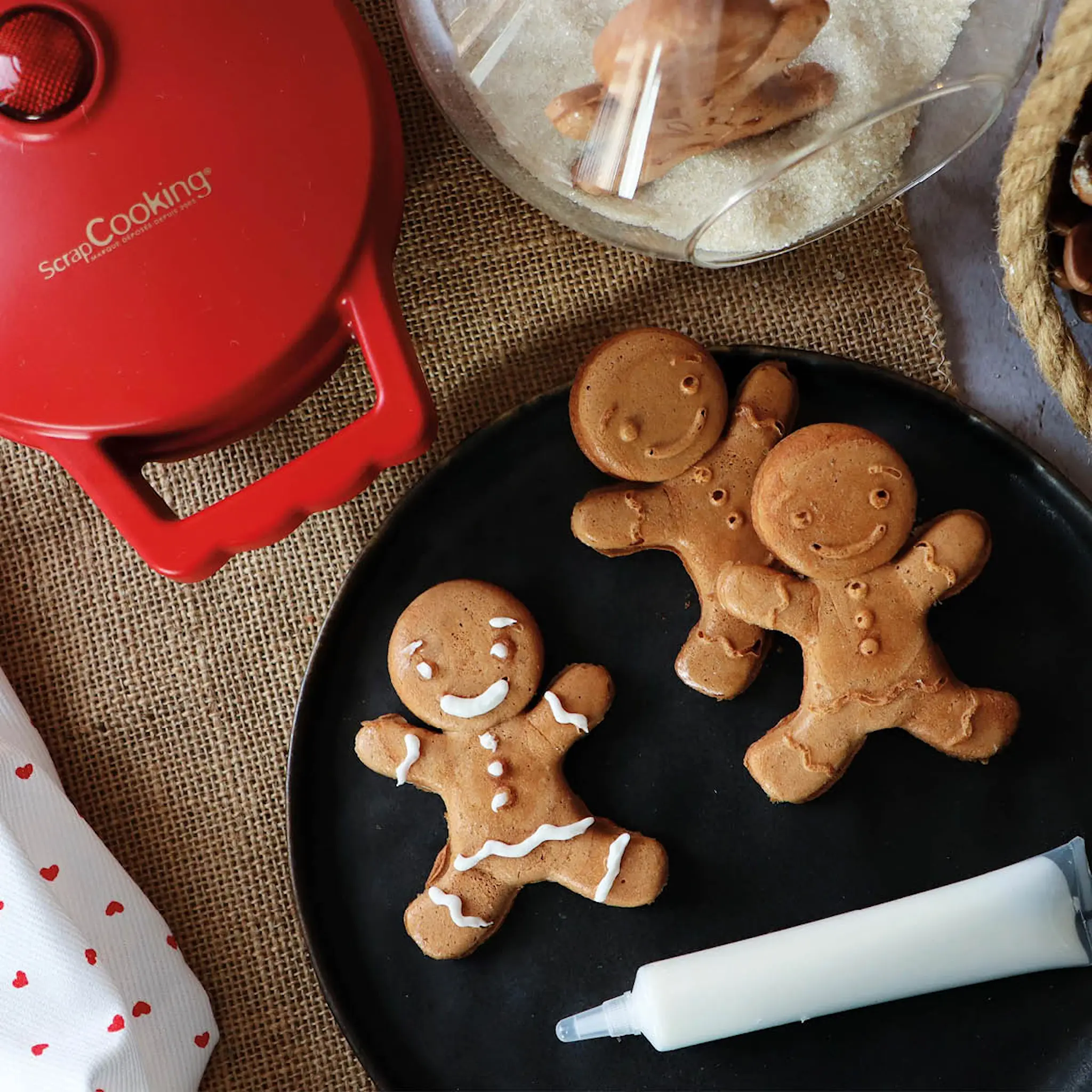 ScrapCooking Våffeljärn pepparkaksgubbe jul röd/svart