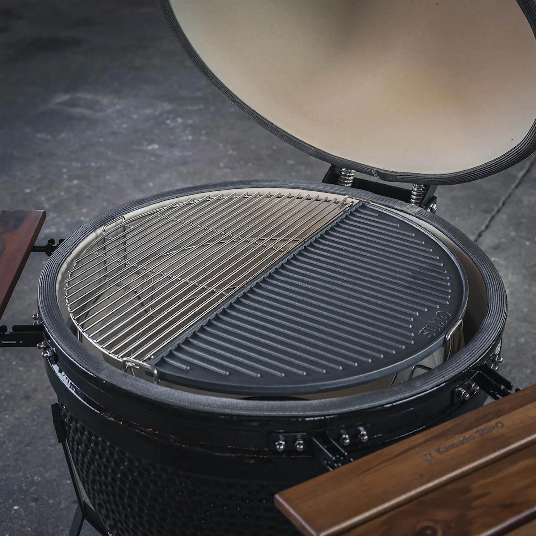 Kamado SUMO Kamado Sumo Paistolevy puolikuu Midi 21" Valurauta