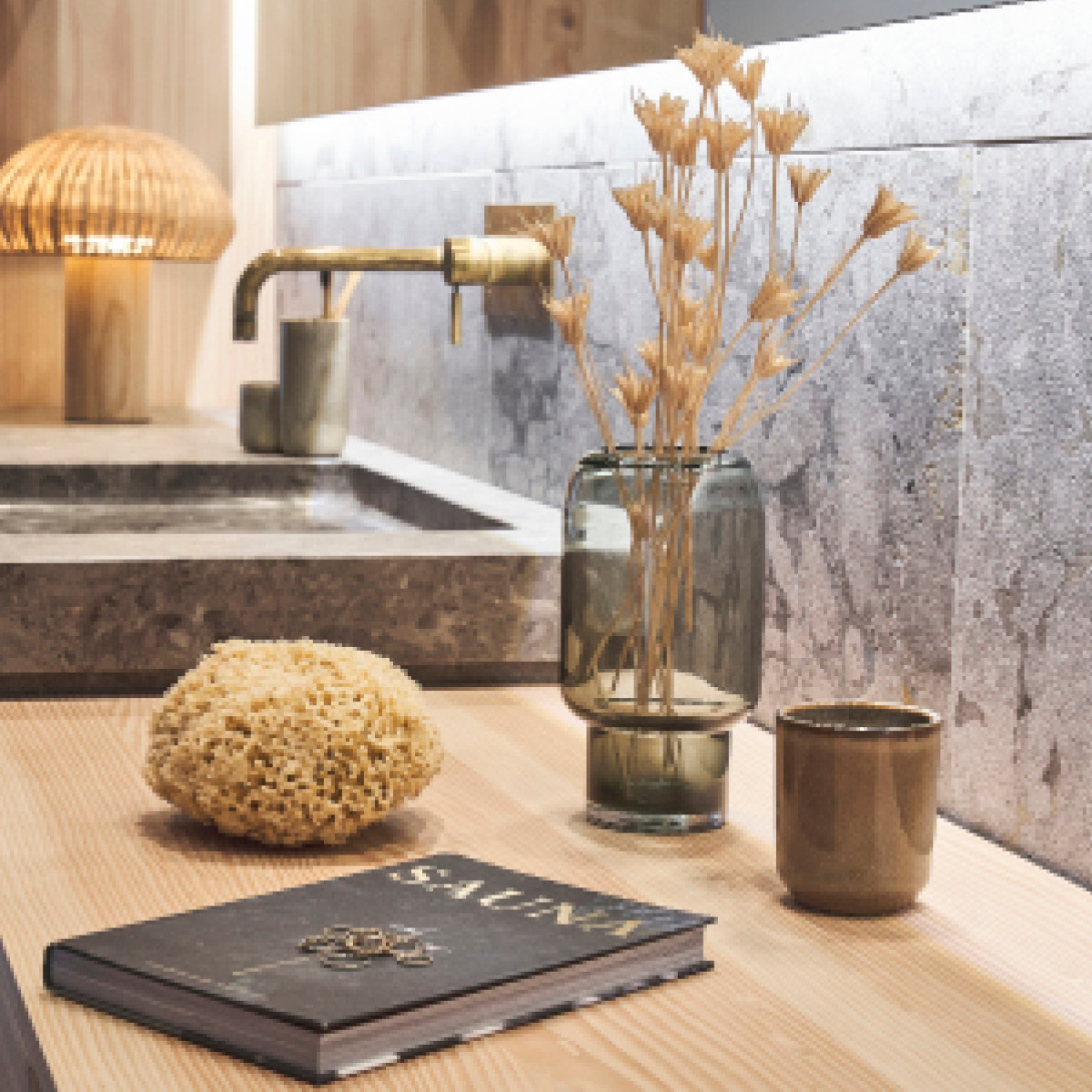 Villa Collection Iris Doftljus 7x7,3 cm Brun