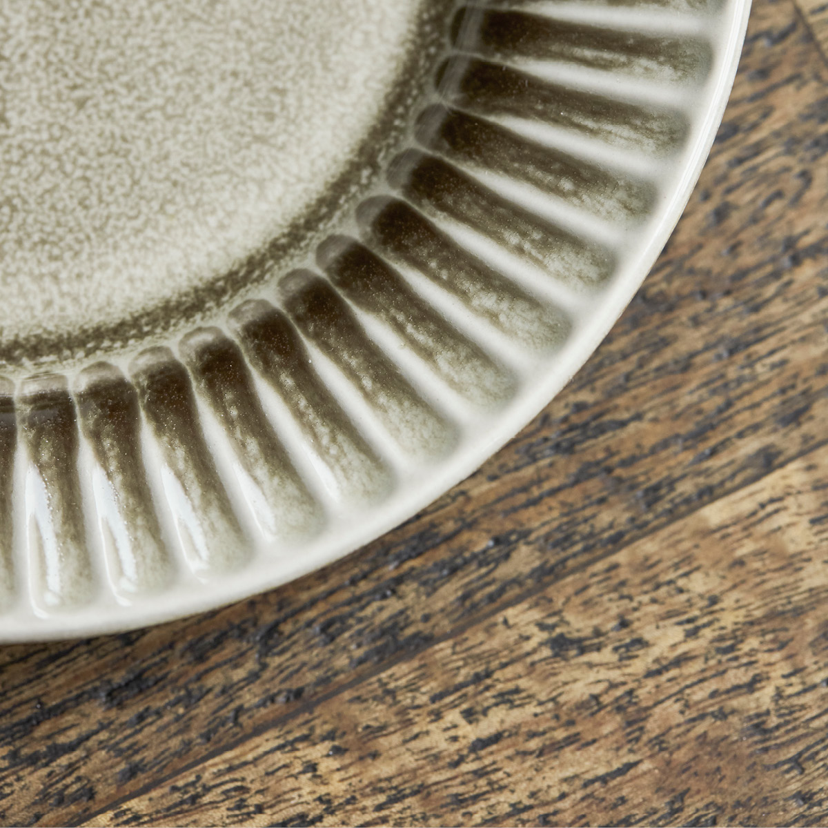 House Doctor Pleat kakefat 16 cm grå/brun