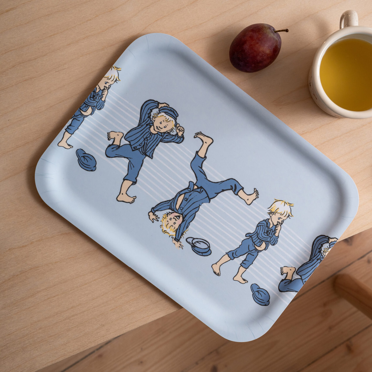 Muurla Emil i Lønneberget brett 27x20 cm blå