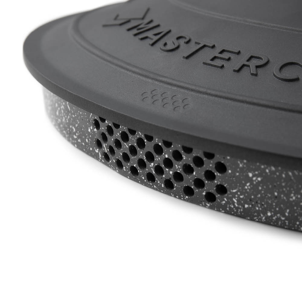 MasterClass Cast Aluminium oval gryta med självösande lock och sil 6 L svart