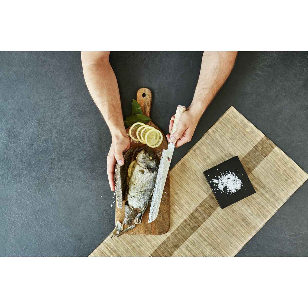 Miyabi Birch 5000 MCD Brödkniv 23 cm