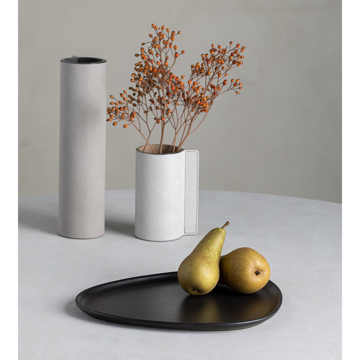 LIND DNA Curve Stoneware Lautanen 30x26 cm Musta