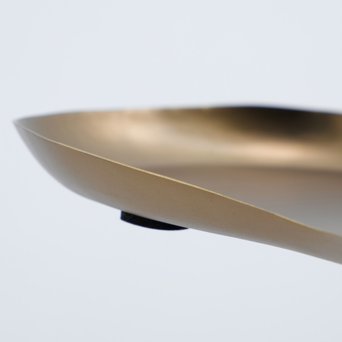 House Doctor Sea Bricka Antik 28 cm Mässing