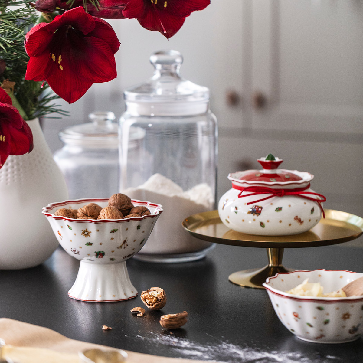 Villeroy & Boch Toy's Delight skål liten 15x15x6 cm vit/röd