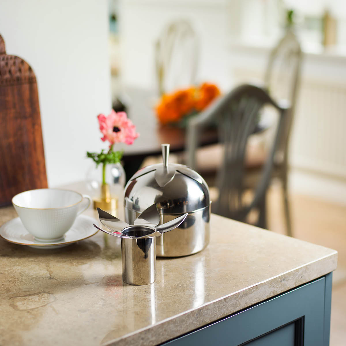 Klong Blad te-og kaffeboks liten 15 cm stål