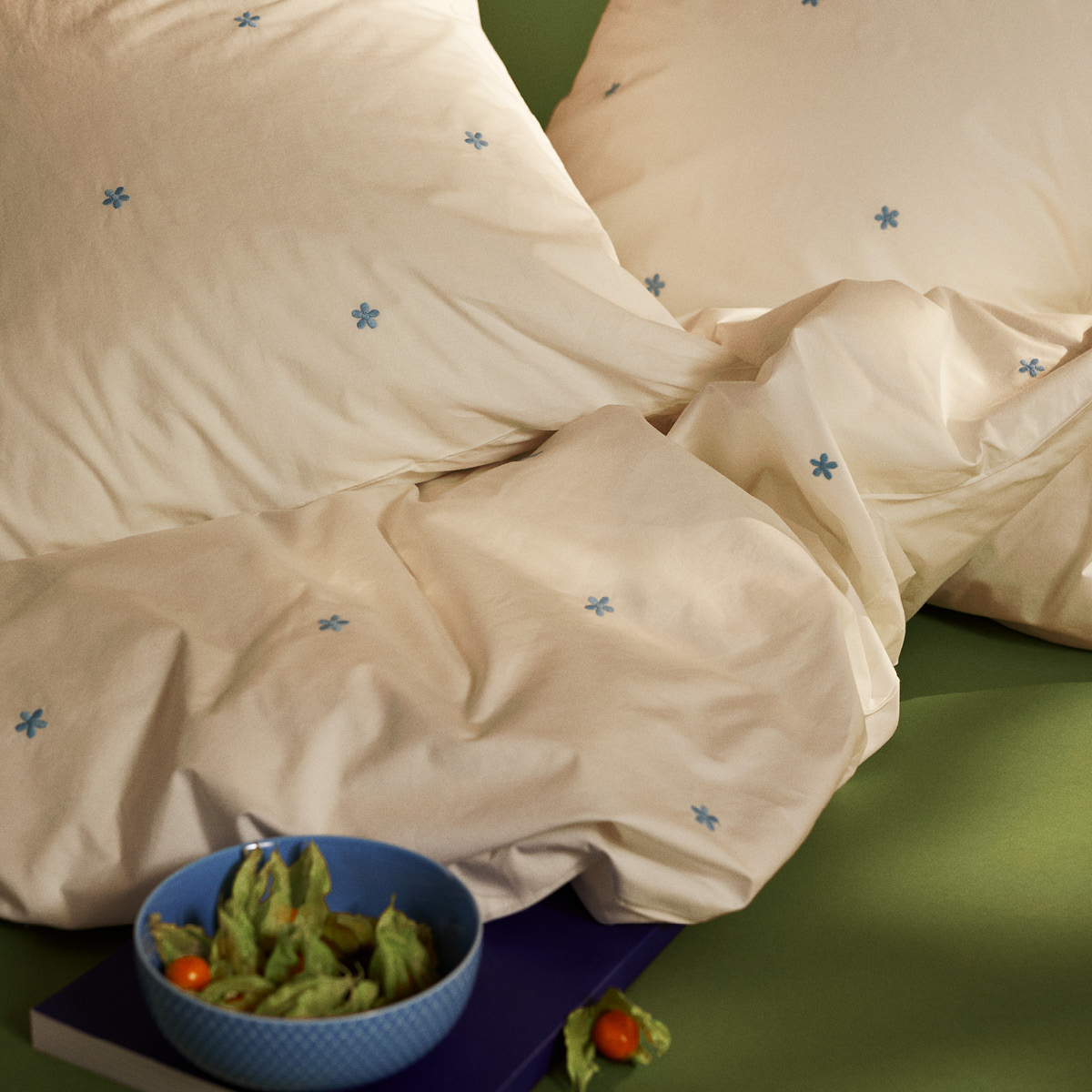 Juna Daisy Pussilakanasetti 150x210 cm Valkoinen/Vaaleansininen