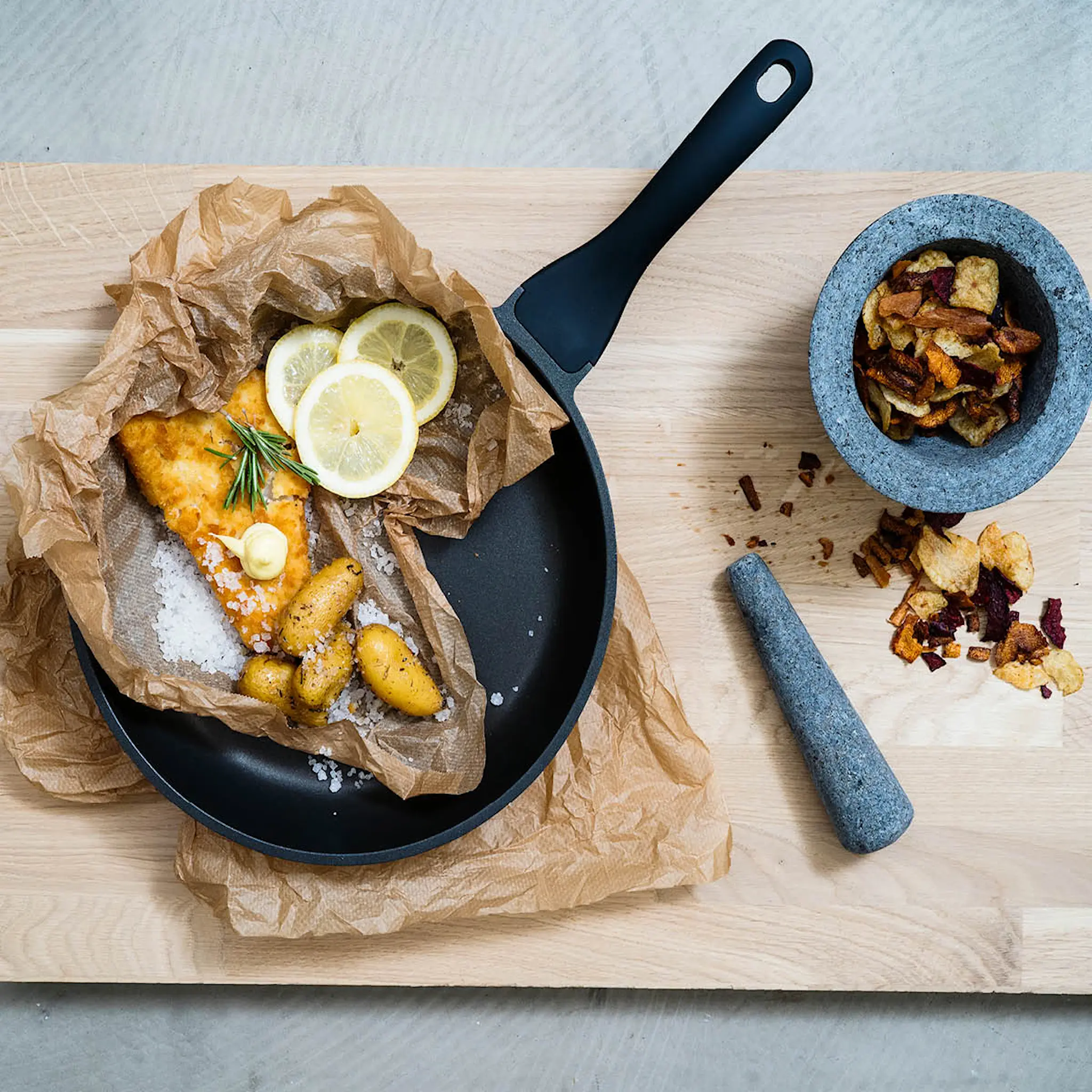 Modern House Chef Ørjan Paistinpannu 28 cm Musta