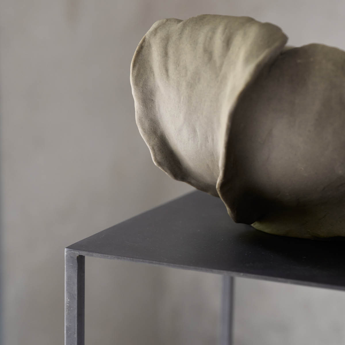 Mette Ditmer Water Lily dekorationsskål 30 cm sandgrå