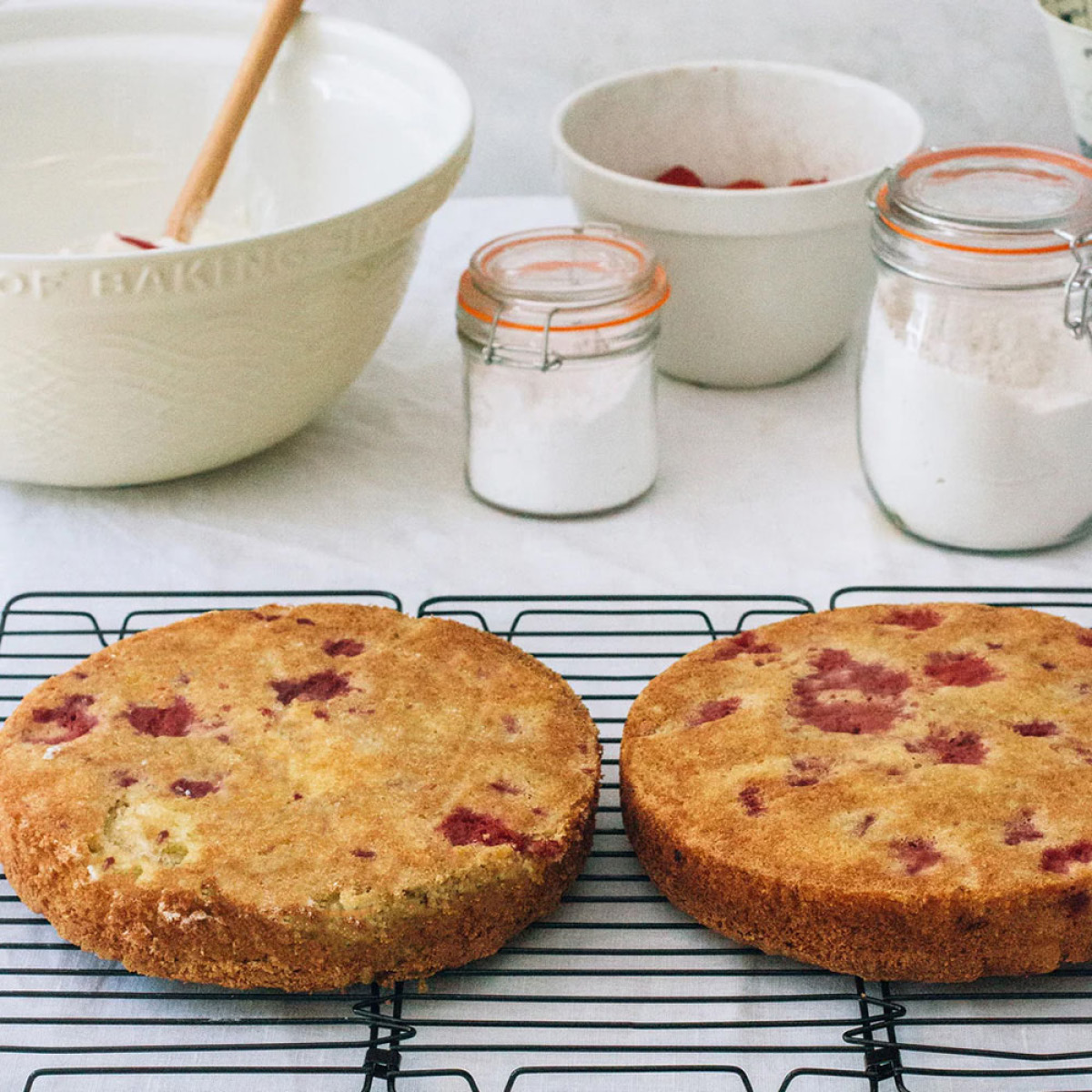 Tala Hopfällbart avsvalningsgaller 44,5x32,5 cm