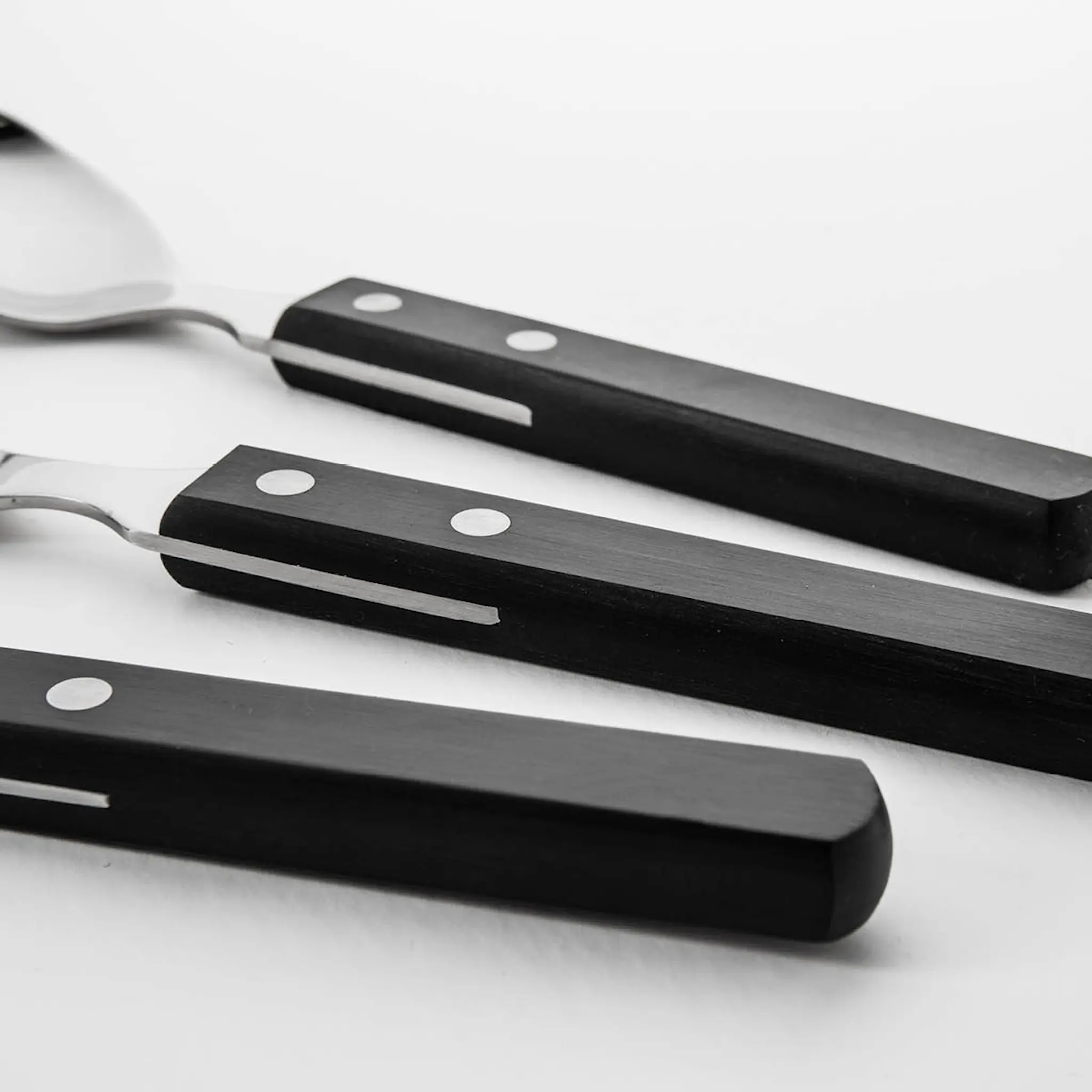 Robert Welch Trattoria bestickset 42 delar svart/stål