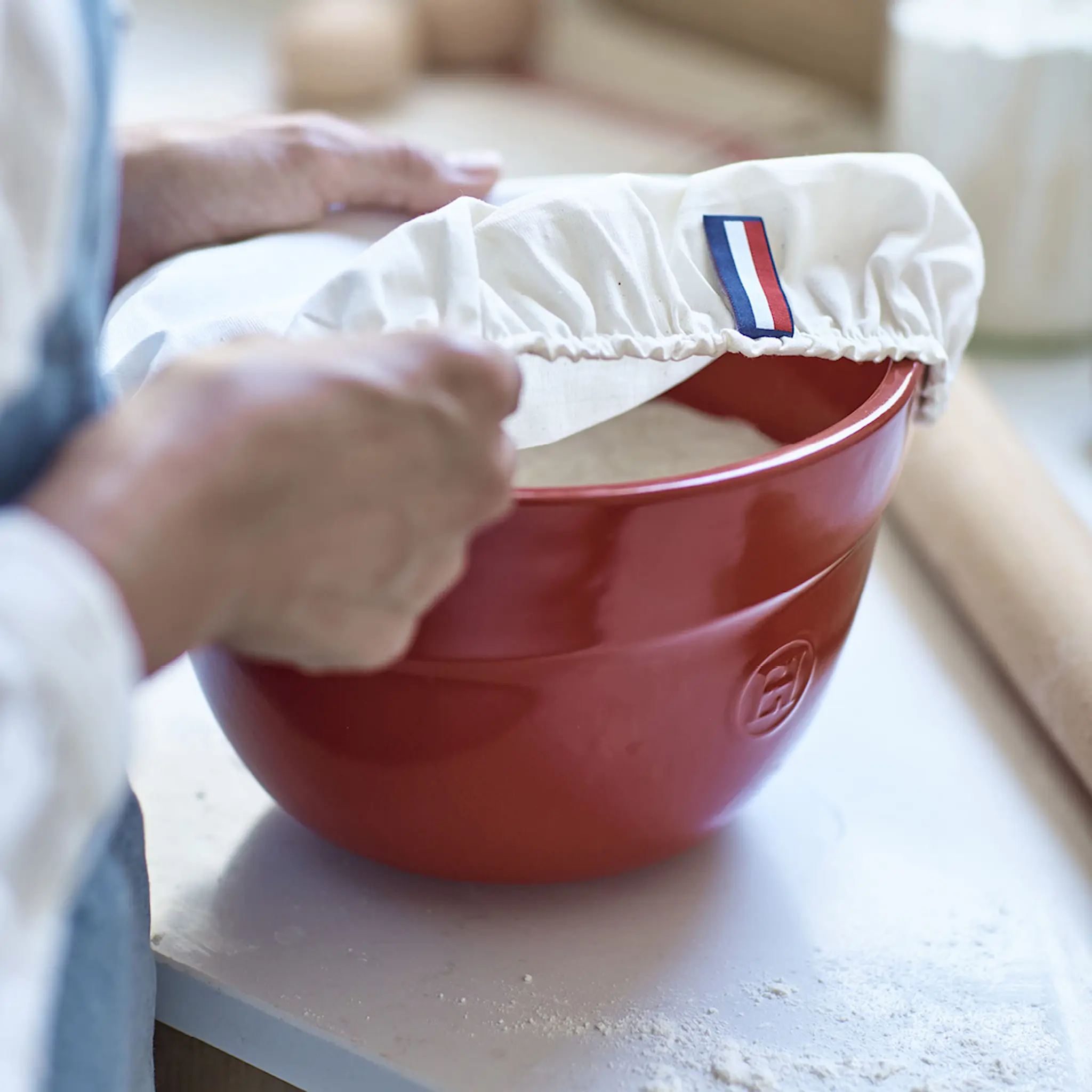 Emile Henry Bakskål M 3,5 L röd
