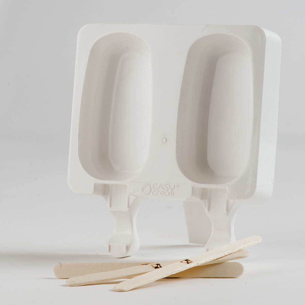 Silikomart Classic Jäätelömuotit + 50 jäätelötikkua + reseptit