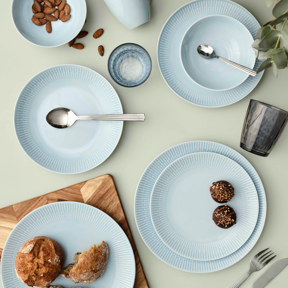 Aida Relief Djup Tallrik 22 cm Ljusblå