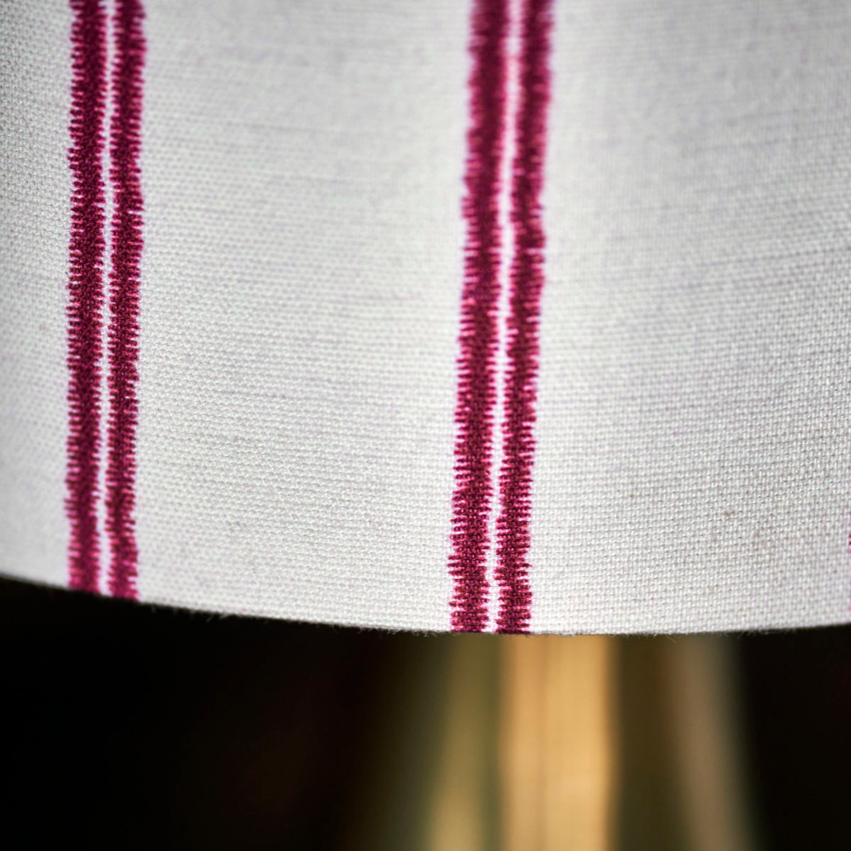 House Doctor Tulip bordslampa 38 cm antik mässingsfinish