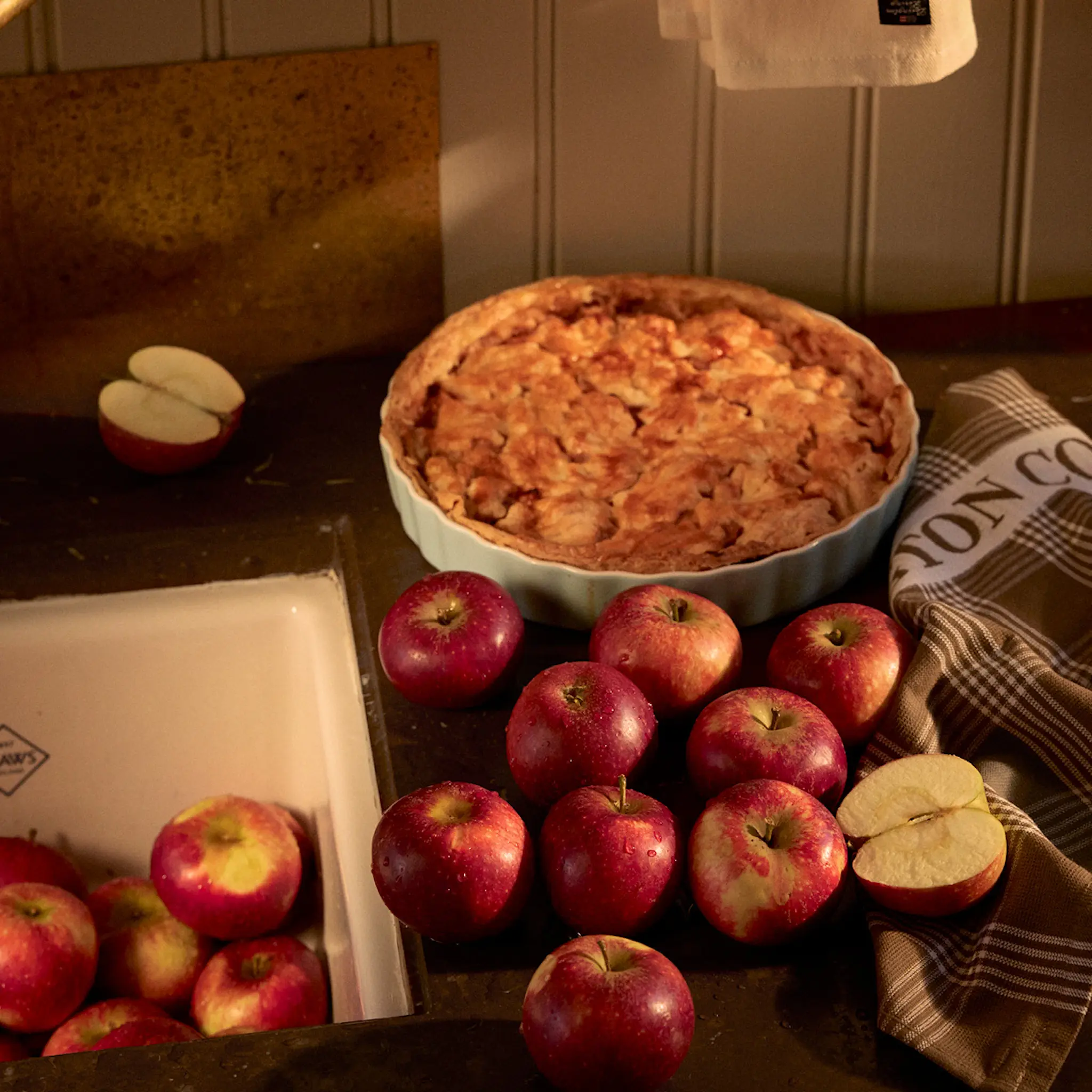 Lexington Rutete kjøkkenhåndkle i frottè 70x50 cm brun/hvit hover