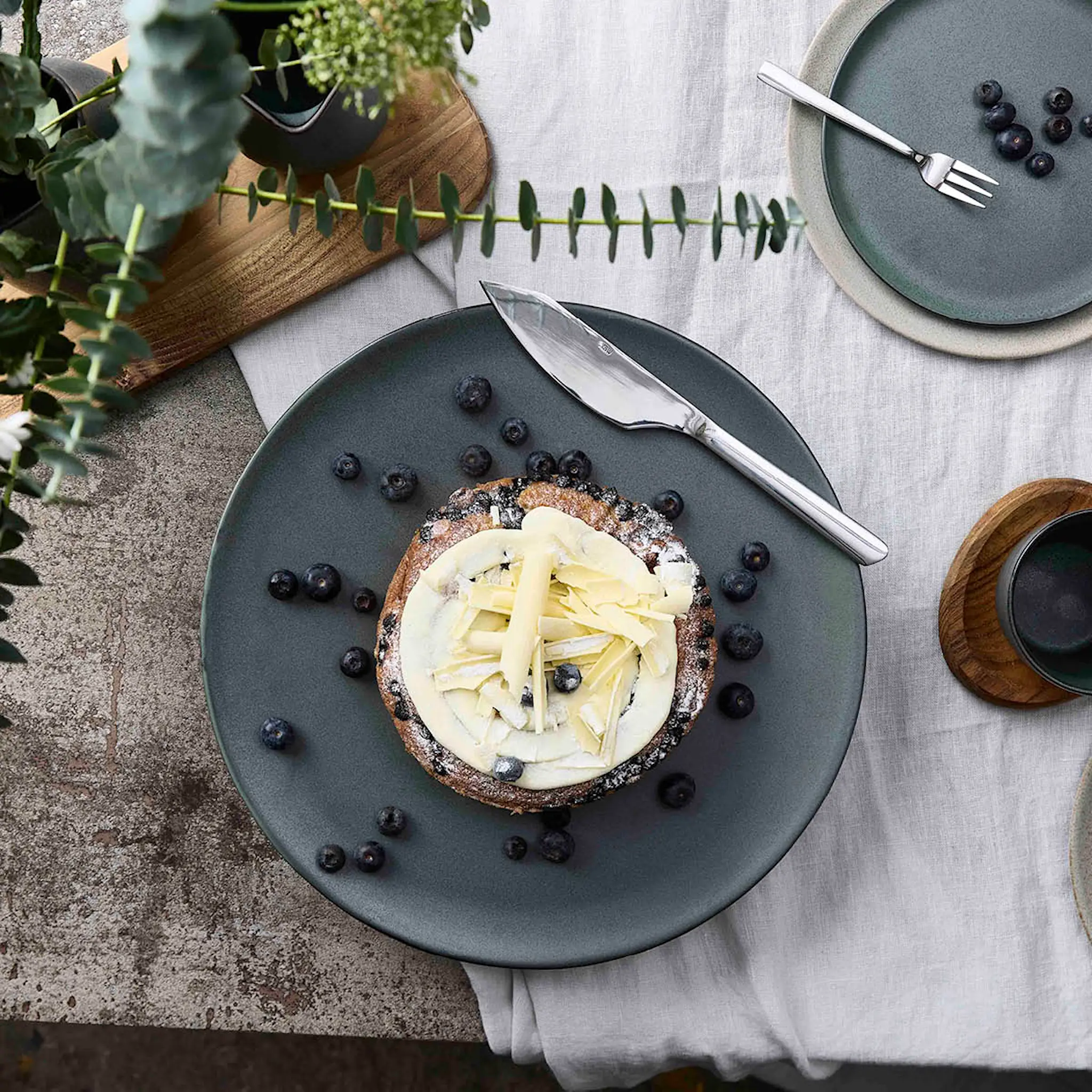 Aida RAW tårtkniv 28,7 cm Blankt stål