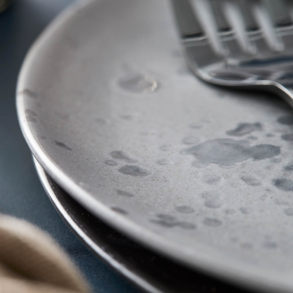 Aida Raw Frukosttallrik 23 cm Grå Spotted
