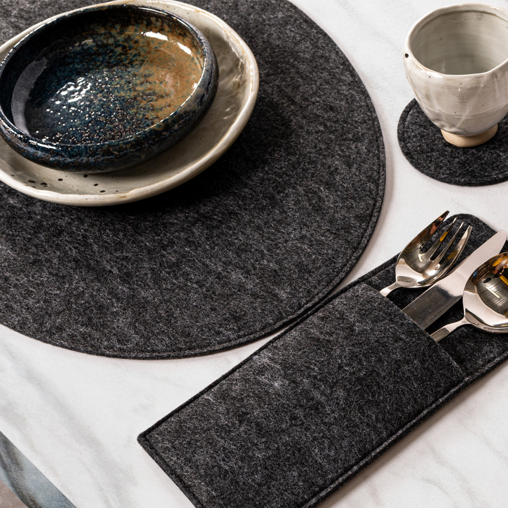 Ziczac Nuno Bordstablett Rund 45 cm Mörkgrå