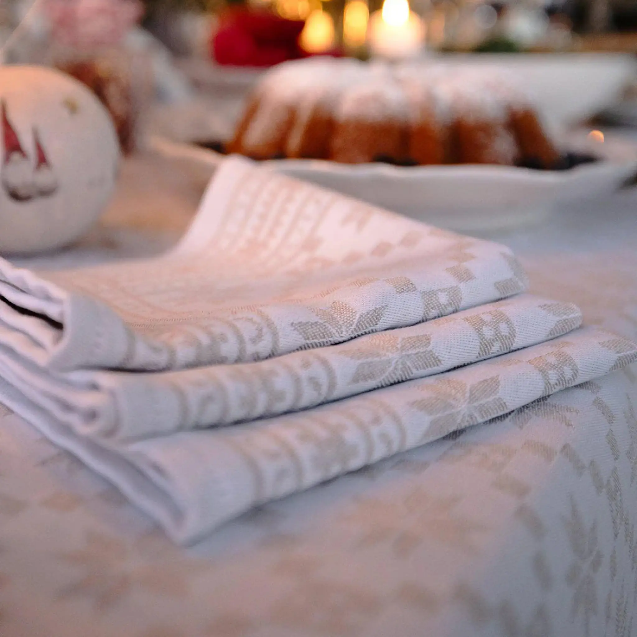 Ekelund Åttebladrose serviett 35x35 beige hover