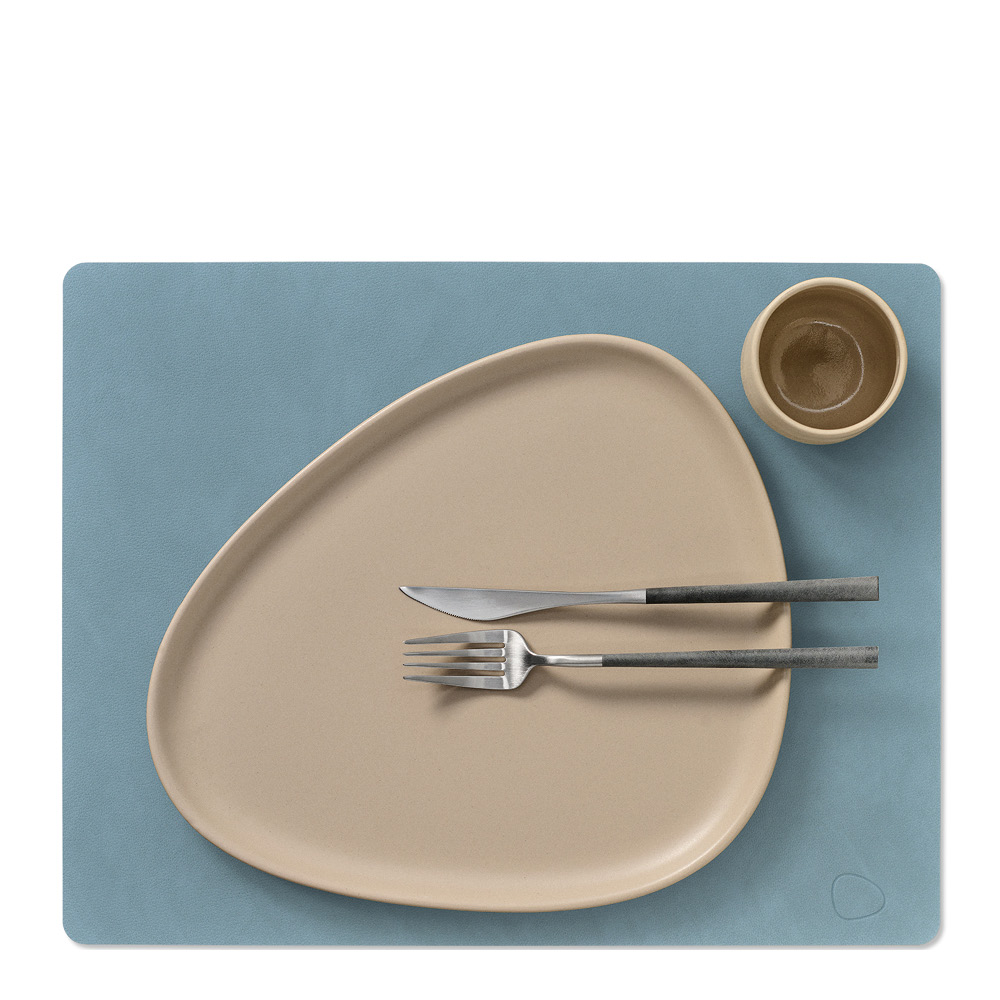 LIND DNA Nupo square bordbrikke 35x45 cm lyseblå