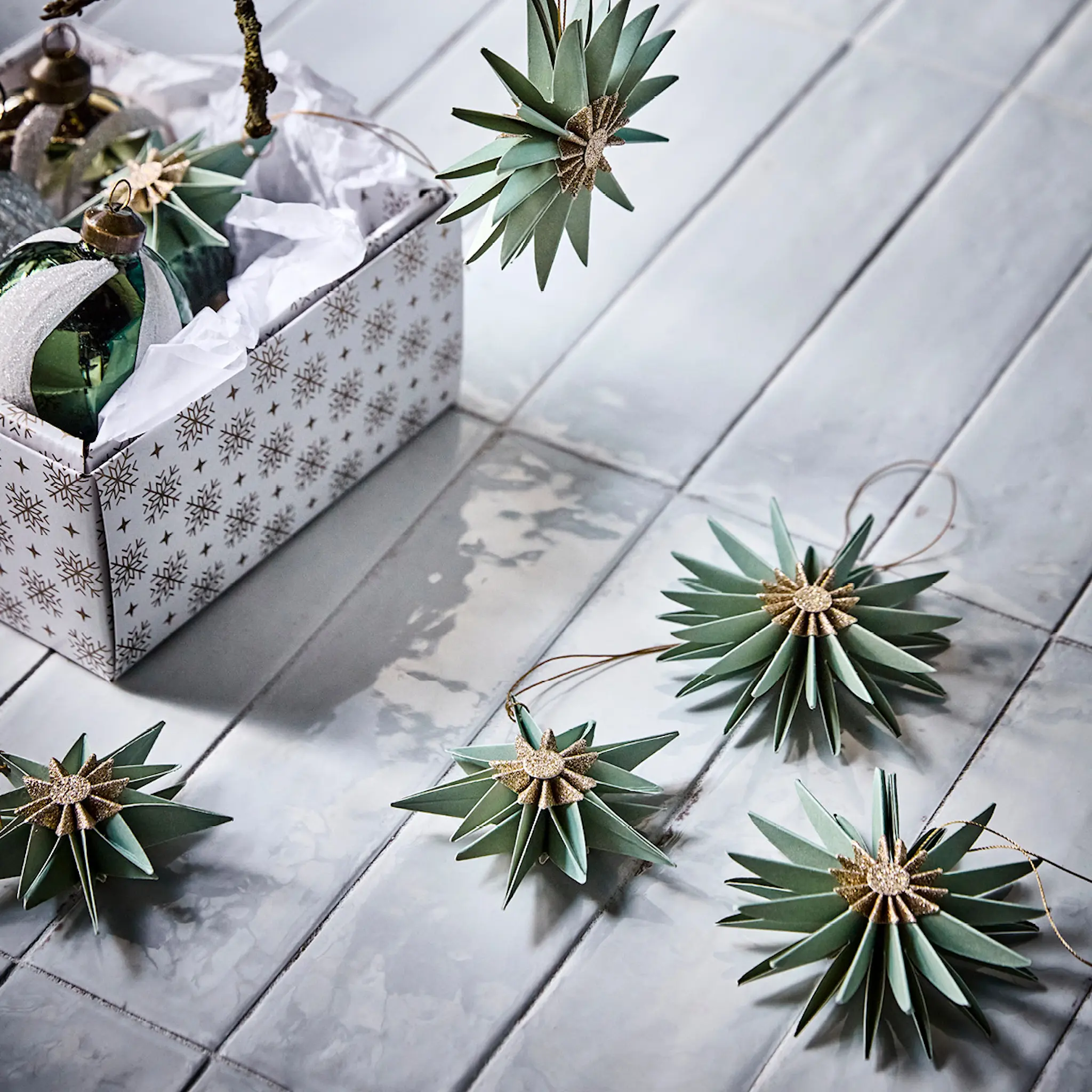 House Doctor Stari julpynt stjärnor 6-pack grön/champagne