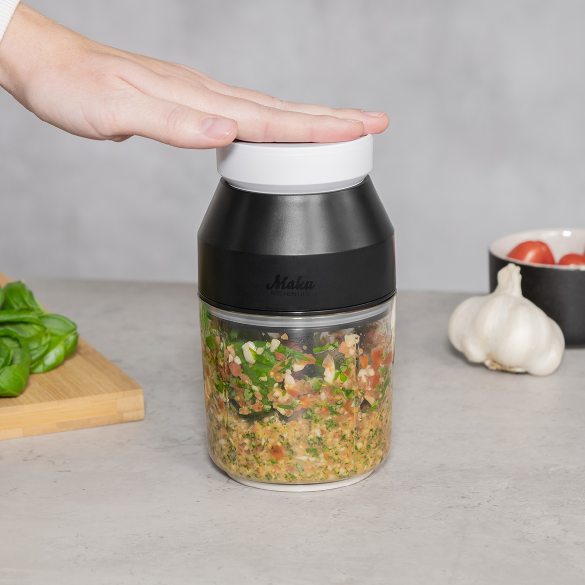 Maku Kitchen Life Elektrisk grönsakshackare 0,4 L vit