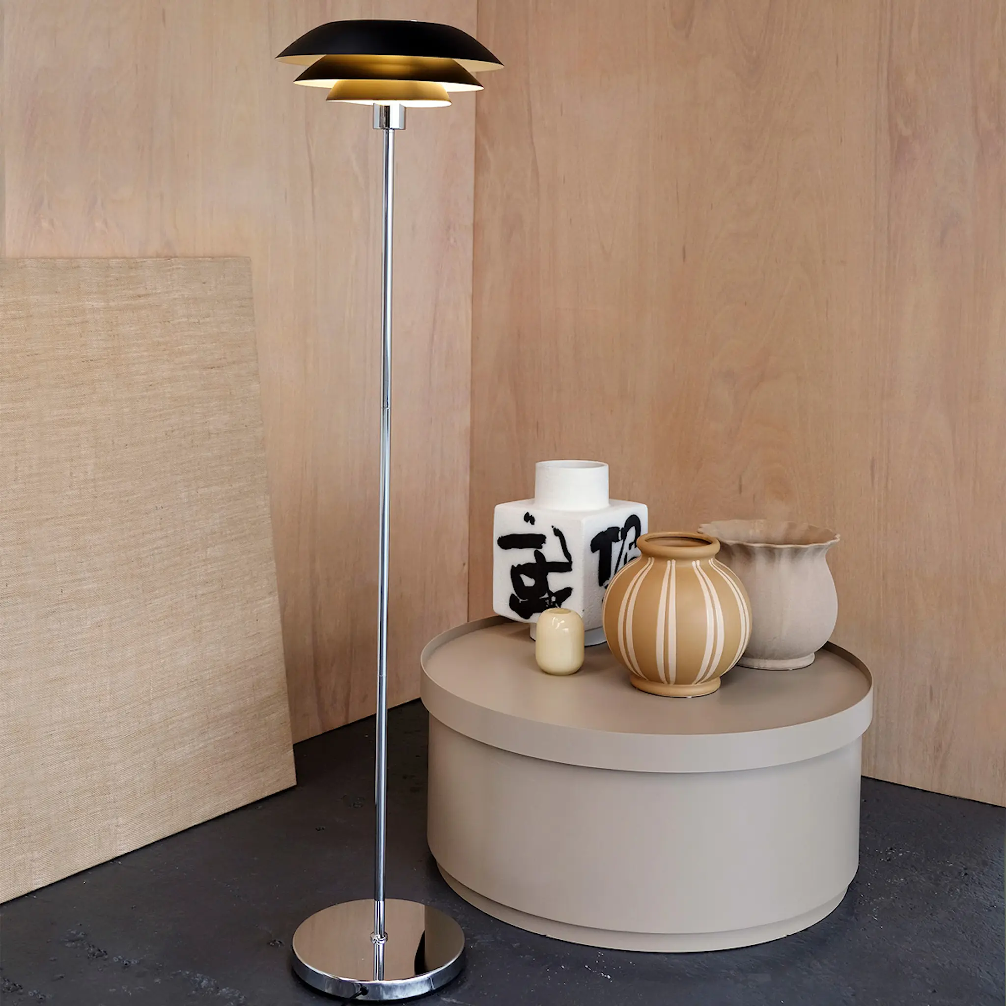 Dyberg Larsen DL31 golvlampa 133 cm svart