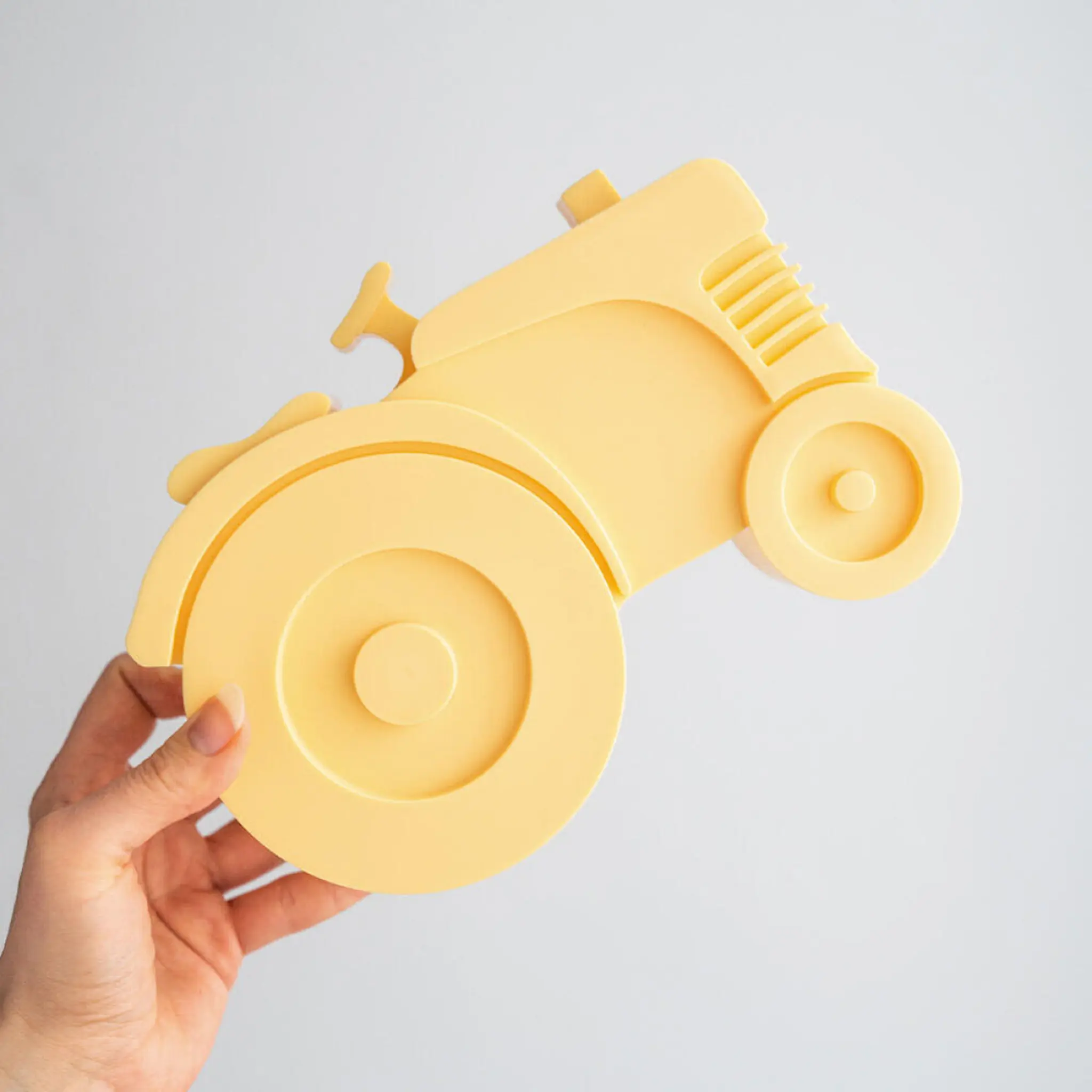 Blafre Traktor matlåda i plast två fack 14x11 cm ljusgul