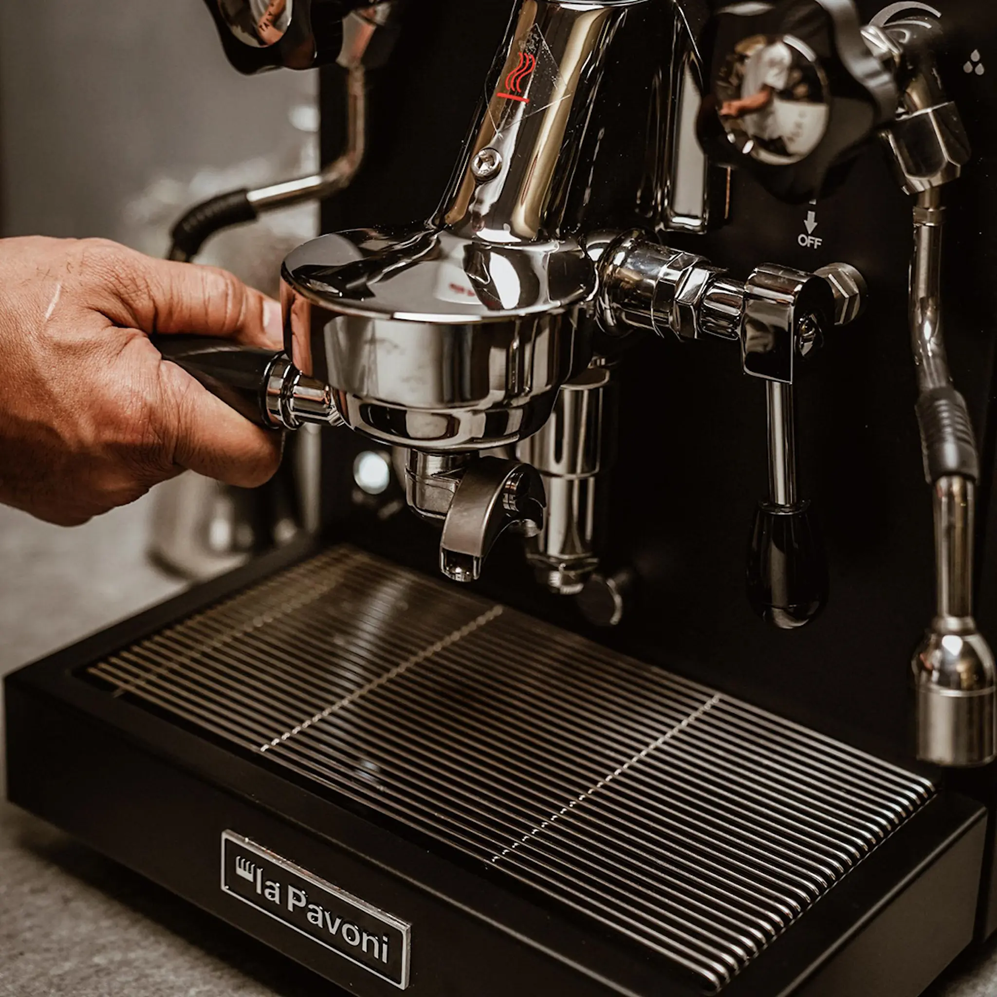 La Pavoni New Cellini Classic Nera Semiproffessionell Manuell Kaffemaskin Svart