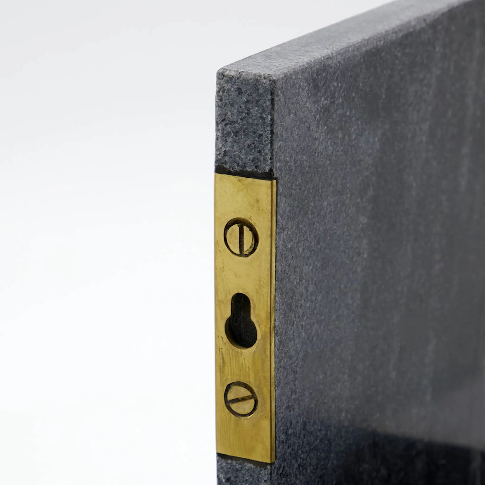 House Doctor Marr vägghylla i marmor 50 cm svart marmor