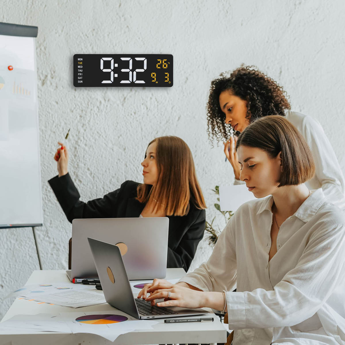 NeXtime Super Digi väggklocka 39 cm svart