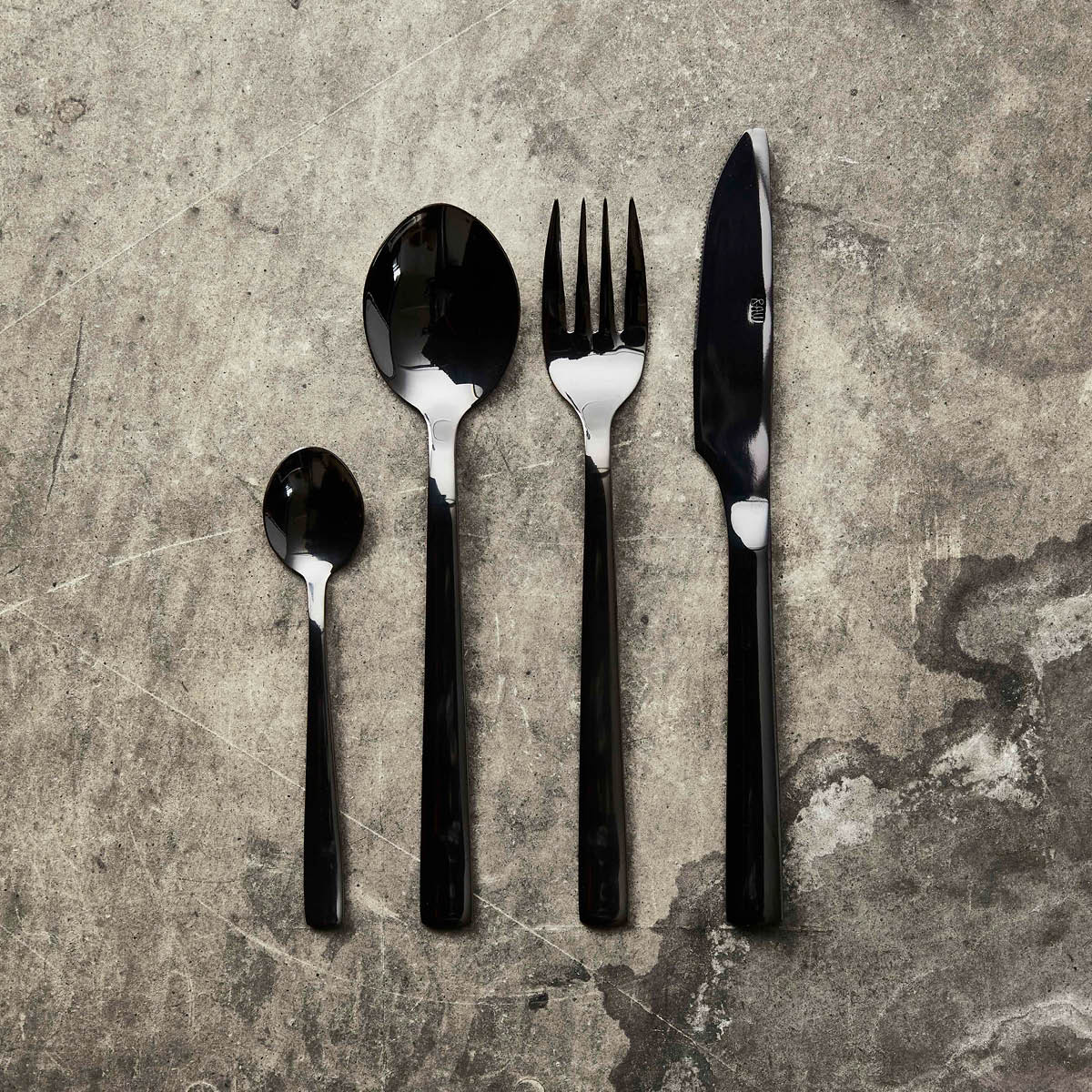 Aida RAW bestikksett 48 deler svart