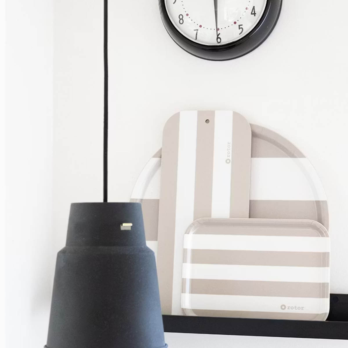 Rotor Design Stripes serveringsbricka 38x38 cm beige/vit