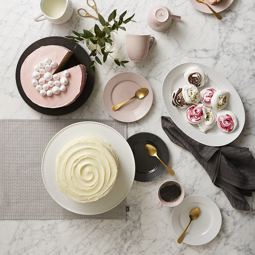 Rörstrand Swedish Grace bordbrikke 35x45 cm midnattsblå