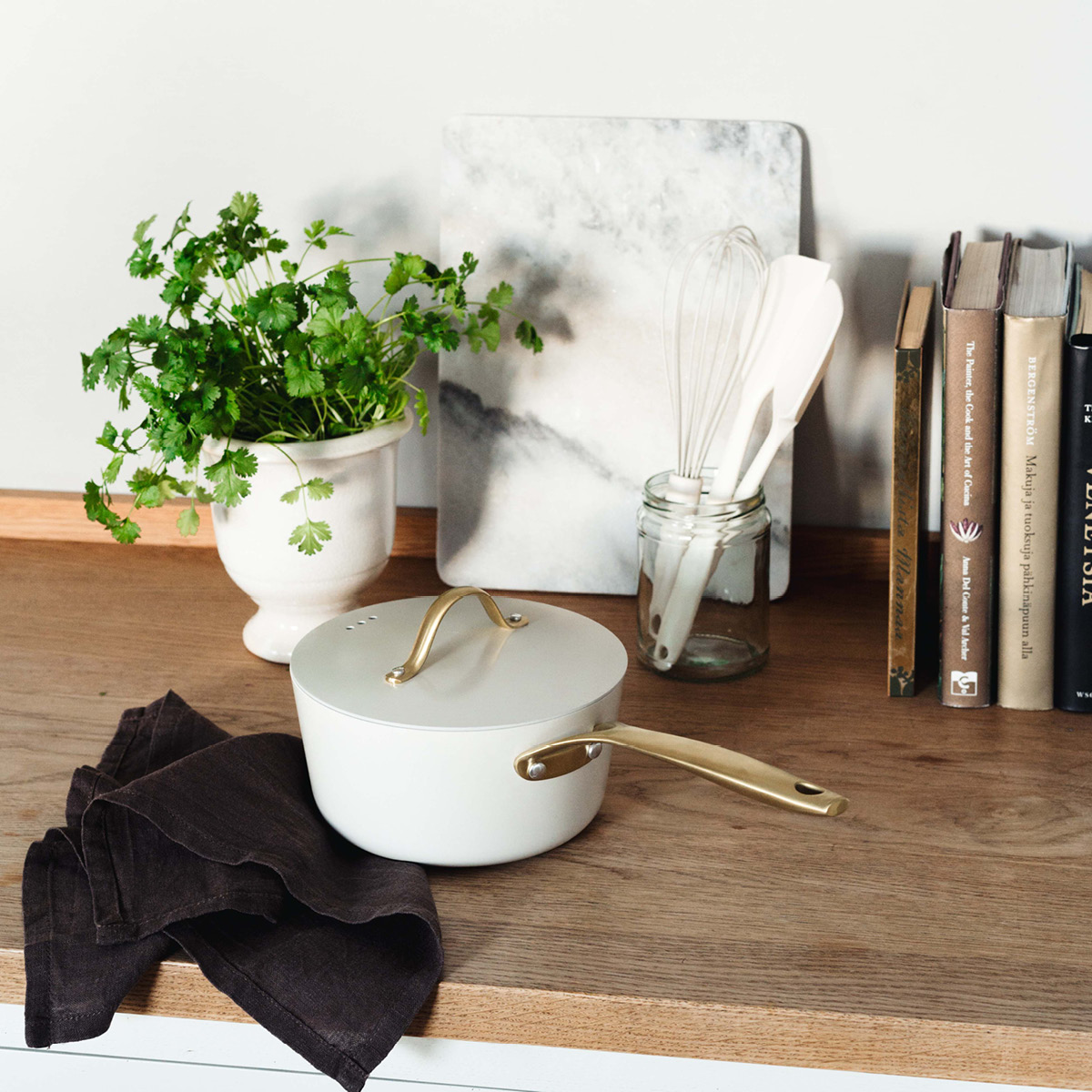 Heirol Royal Pearl kaserolle med lokk 2L hvit