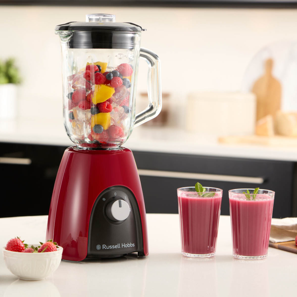 RUSSELL HOBBS Desire blender 27120-56 1,5L 650W röd/svart