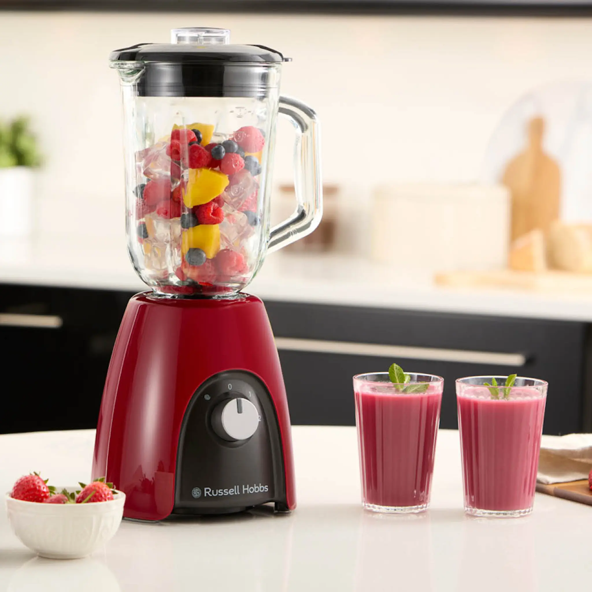 RUSSELL HOBBS Desire blender 27120-56 1,5L 650W röd/svart