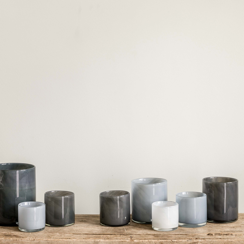 Tell Me More Lyrik lysholder glass 12x14 cm mørk grå