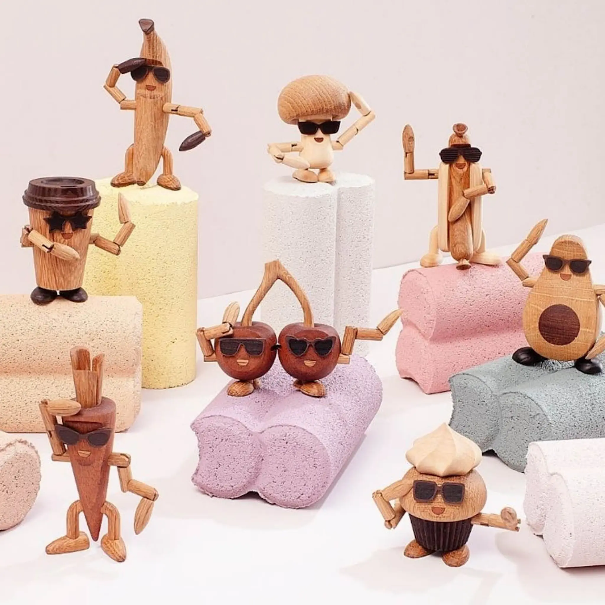 Spring Copenhagen Woodies Benny Banana träddekoration 13 cm ek