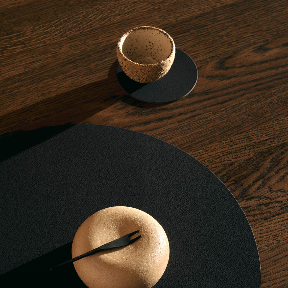 LIND DNA Circle Nupo glasunderlägg 10 cm Black Ink