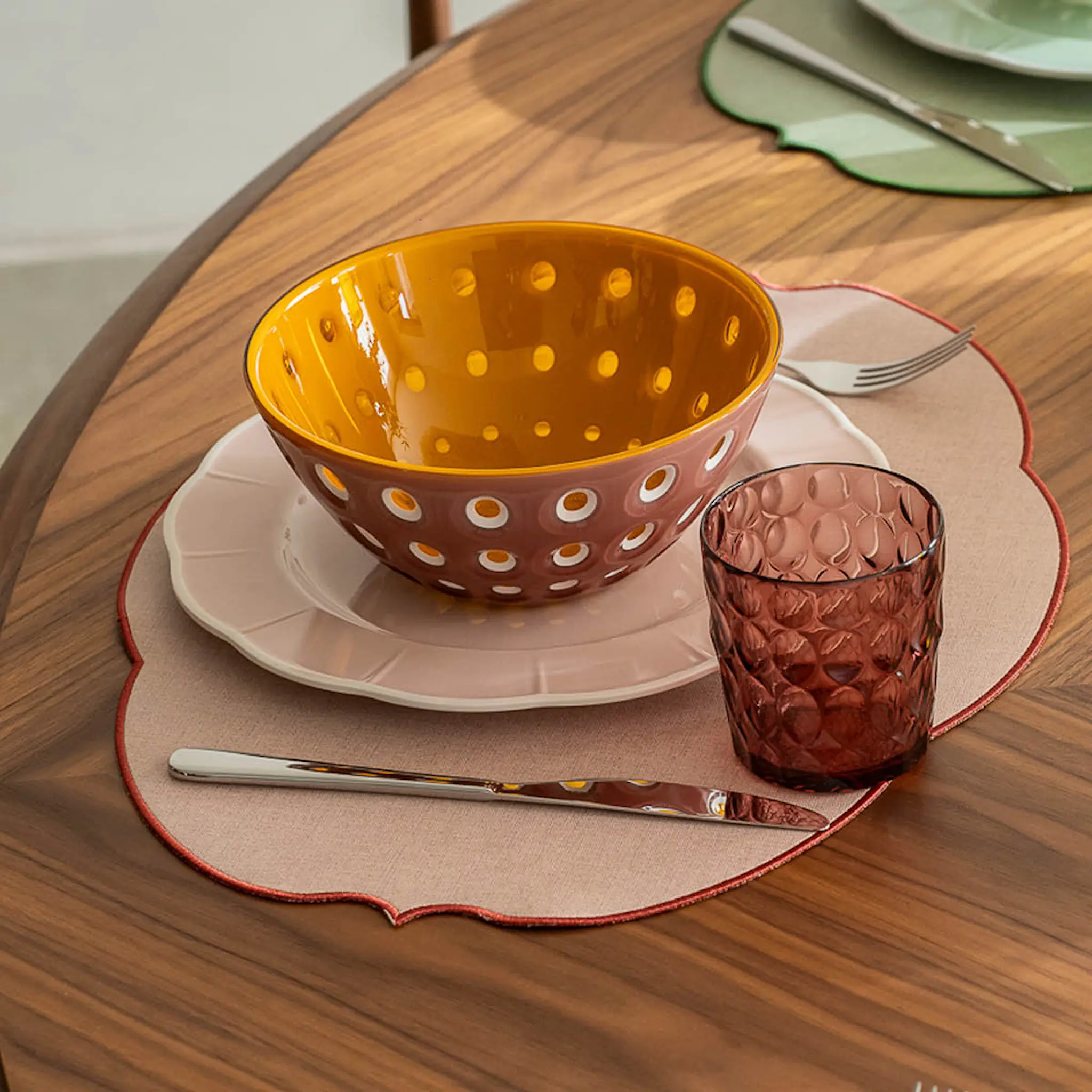 Guzzini Flowers bordbrikke 36x49 cm rosa