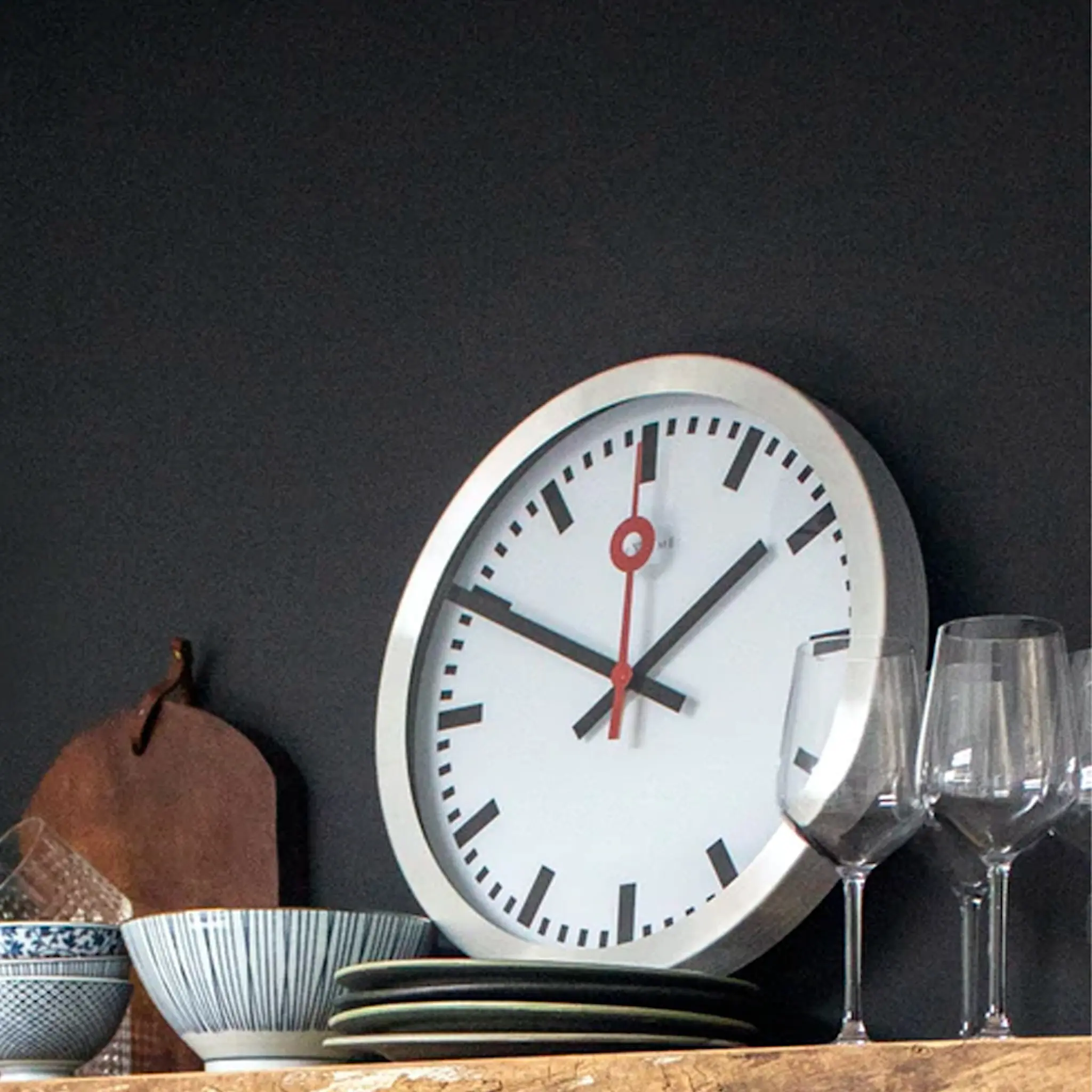NeXtime Station Stripe väggklocka 35 cm vit