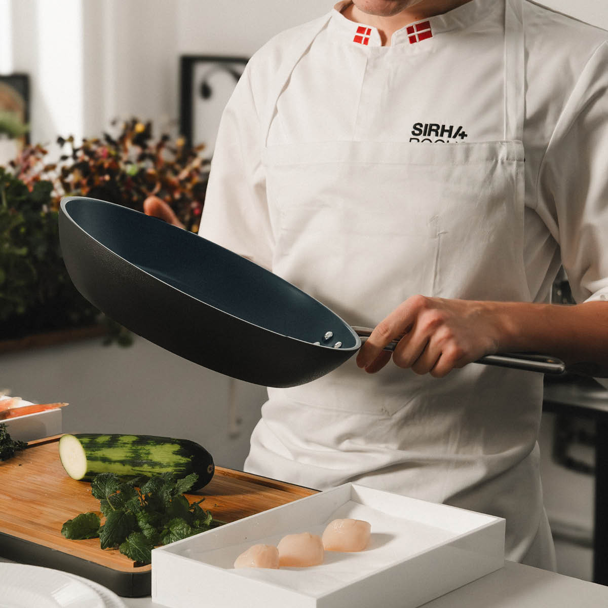 Eva Trio Professional Paistinpannu 24 cm Slip-Let® Laser Titanium