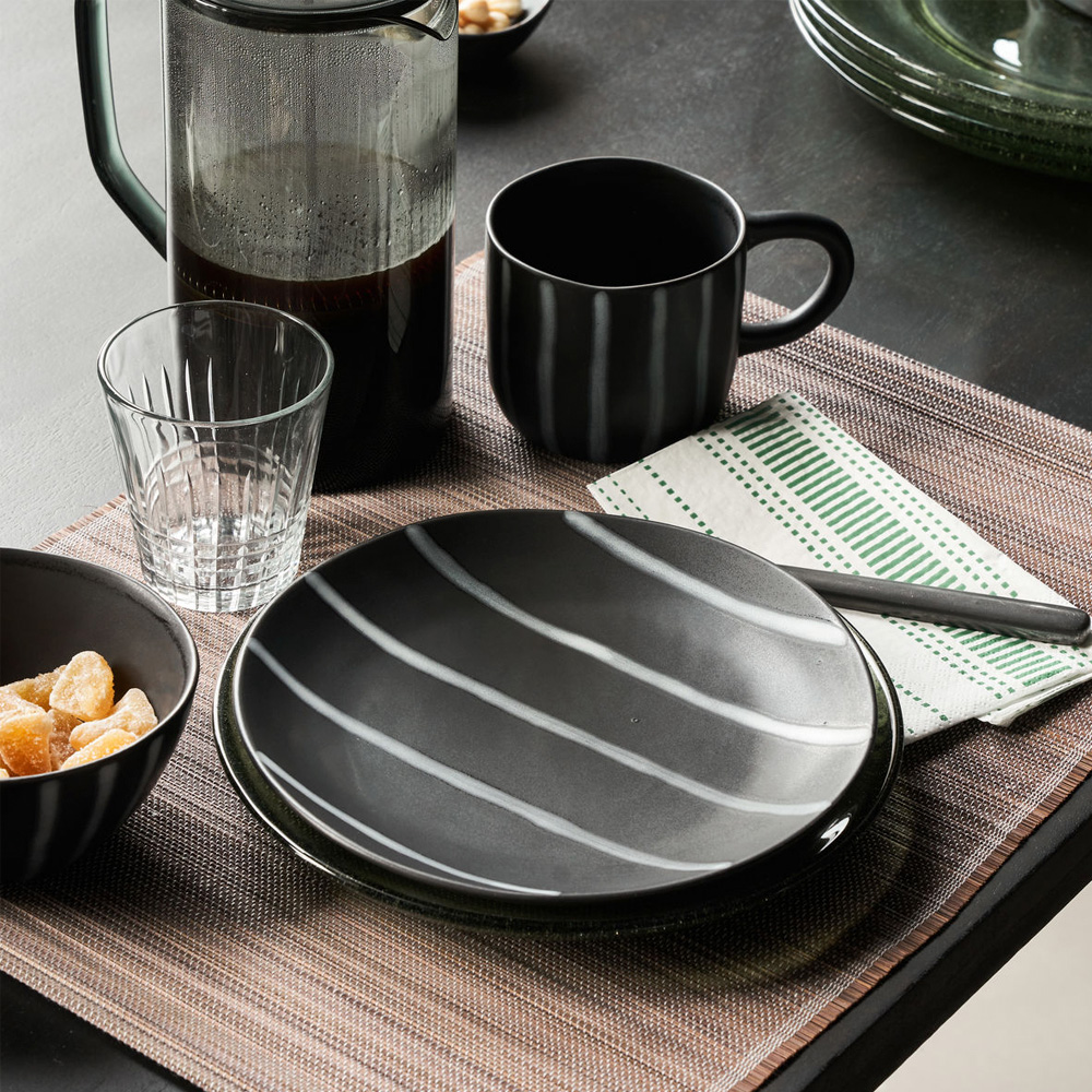 House Doctor Line tallerken 19 cm svart/brun