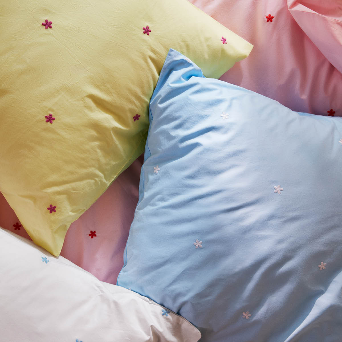 Juna Daisy påslakanset 150x210 cm ljusblå