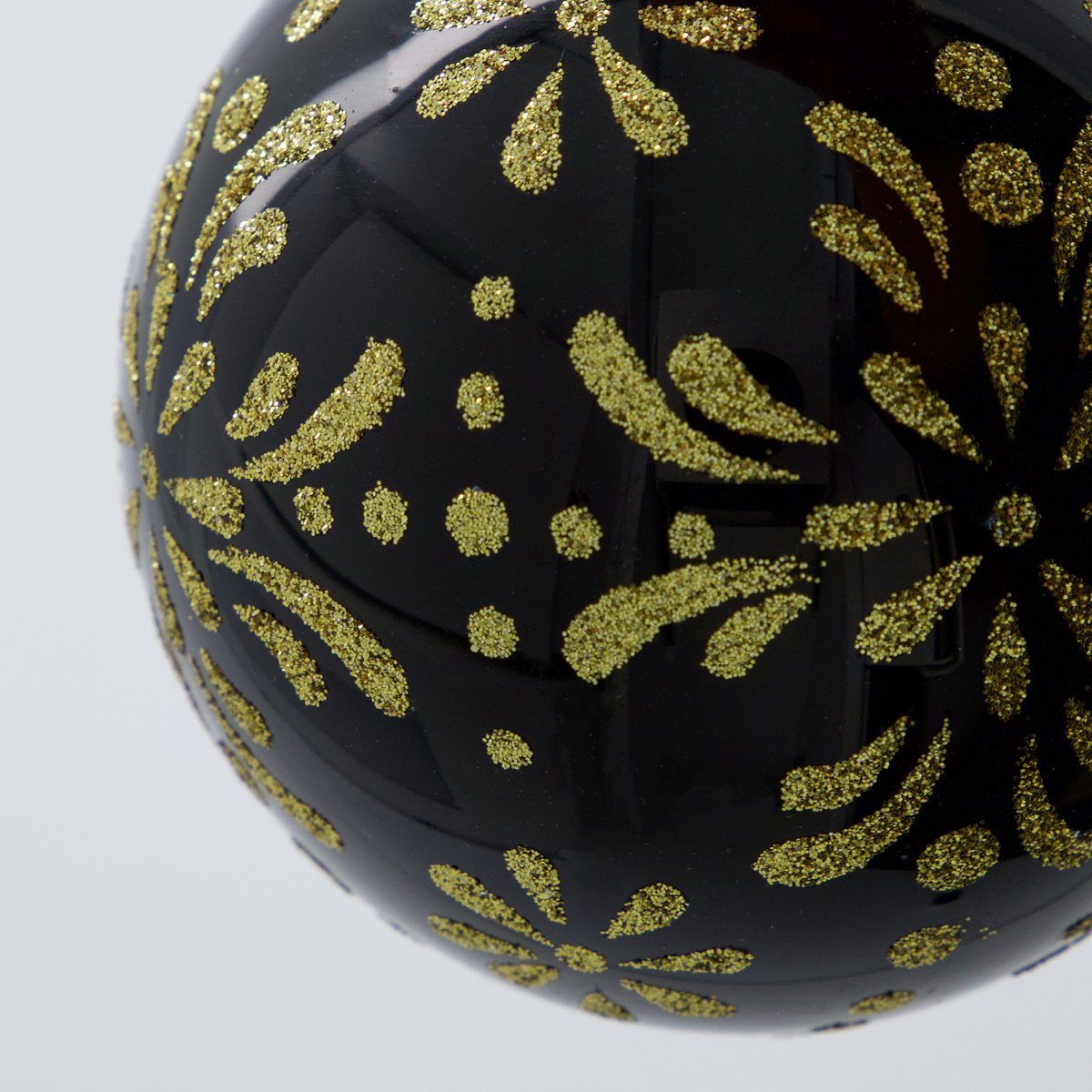 House Doctor Mente julkulor 8 cm 4-pack svart